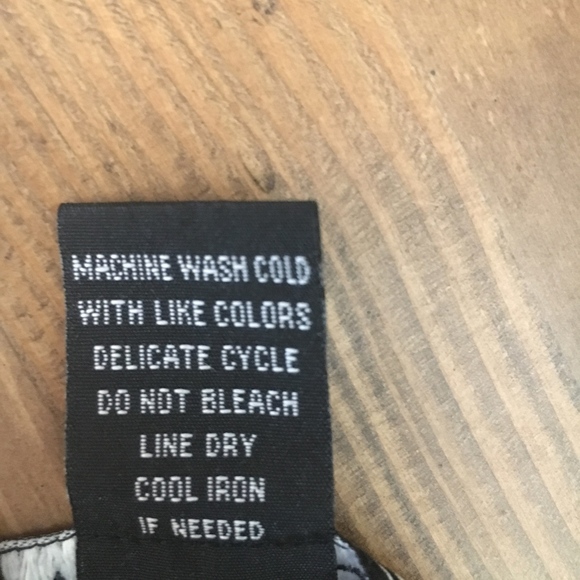 LIVING DOLL Pok-a-Dot Sheer Top Size L - Picture 6 of 6